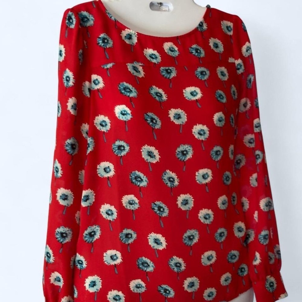 Red and blue floral blouse button w cuffs #floral #blouse XS